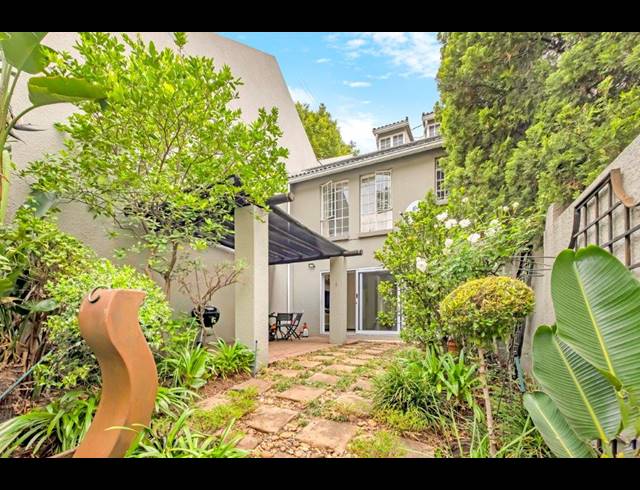 3 BEDROOM TOWNHOUSE FOR SALE IN ATHOLL